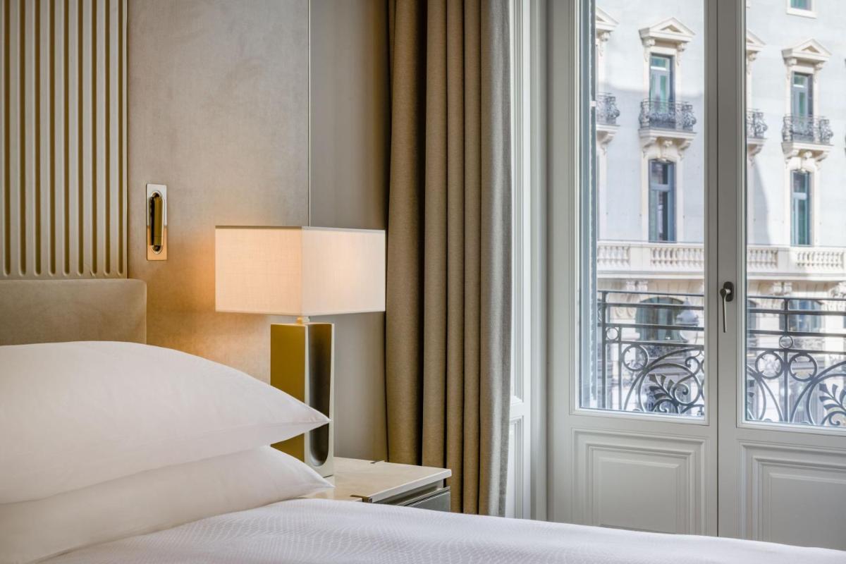 Cama o camas de una habitación en JW Marriott Hotel Madrid
