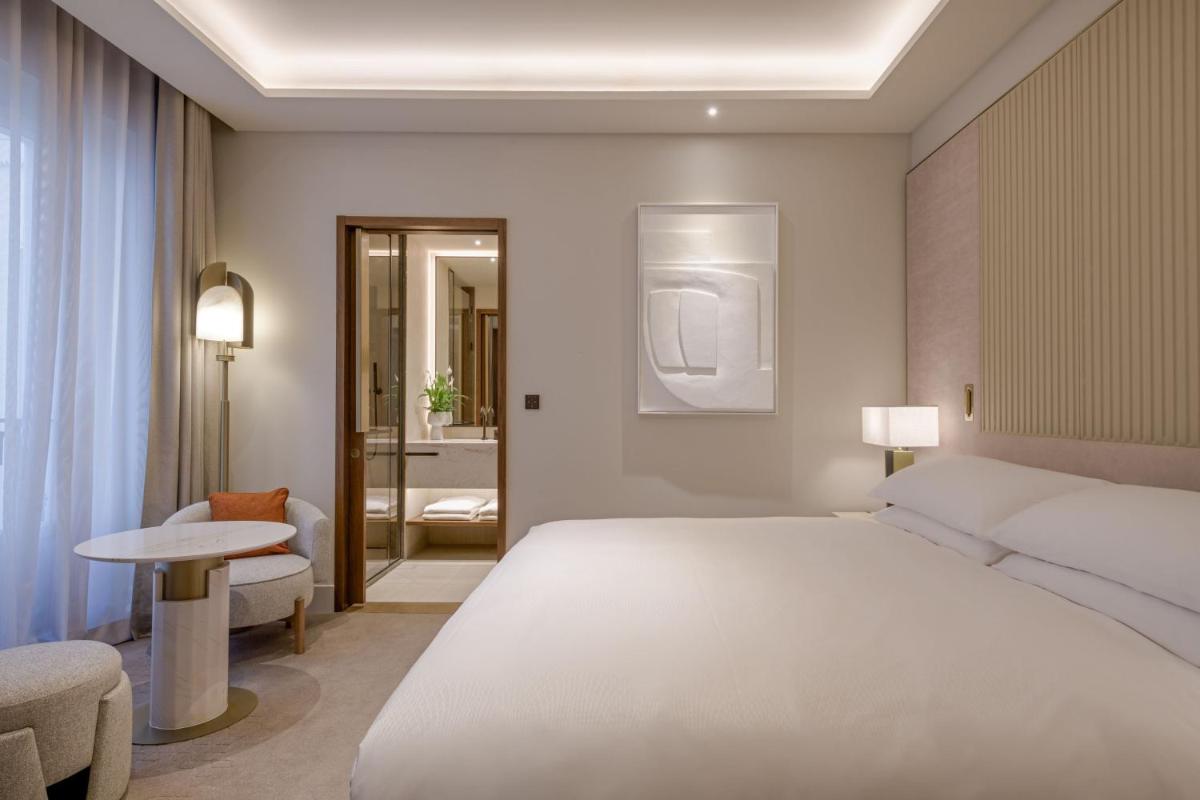 Cama o camas de una habitación en JW Marriott Hotel Madrid