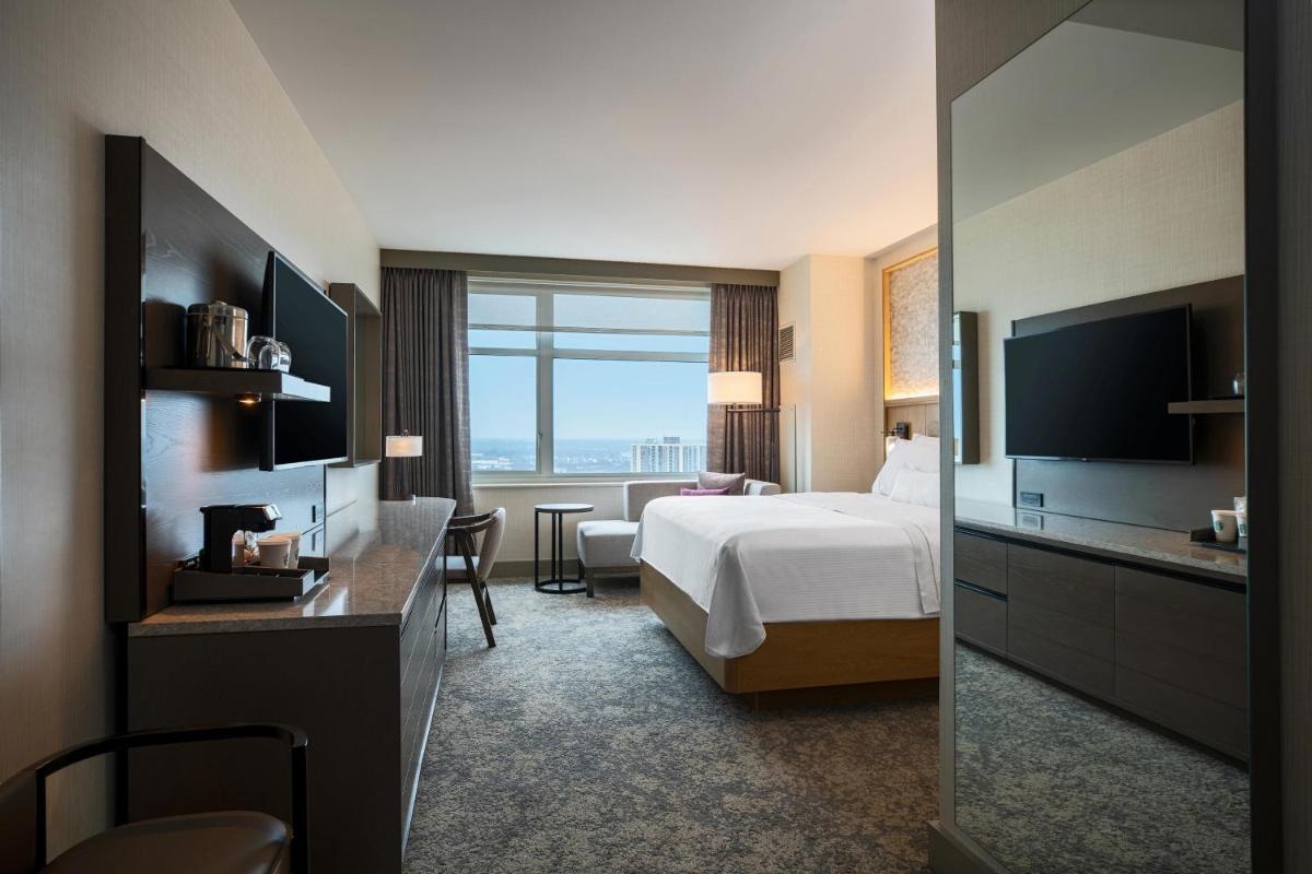 The Westin Chicago Lombard - Housity