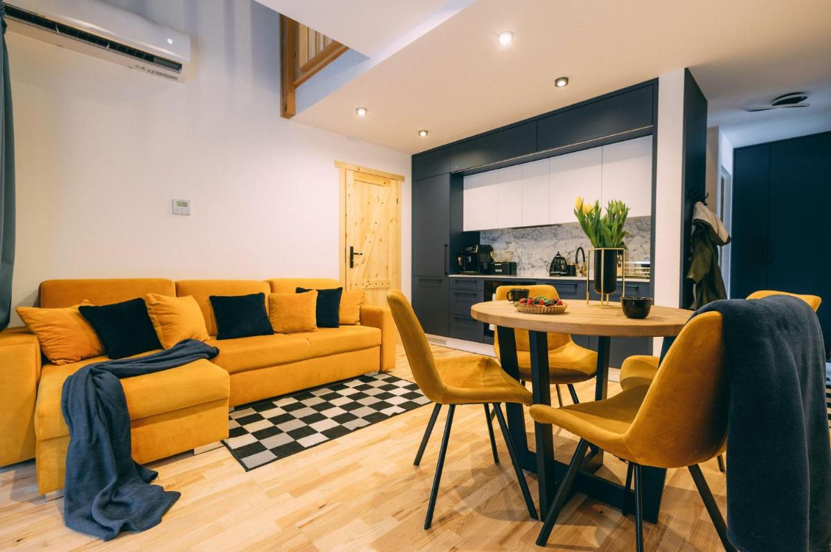 Karmuszka Slow - Housity