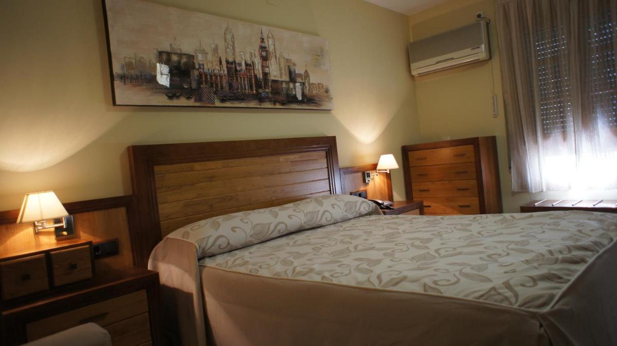 Hotel Puente Romano - Housity