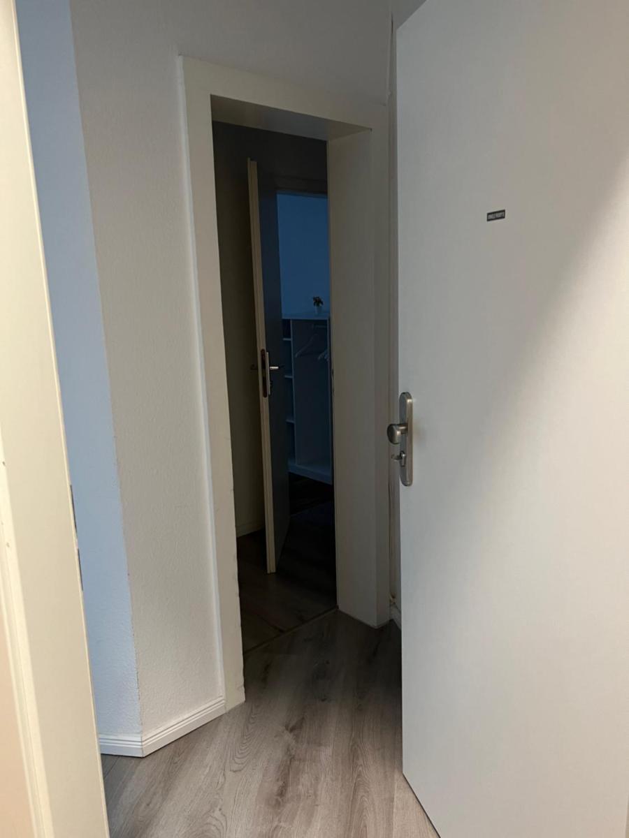 Suitetrails - Black Apartment