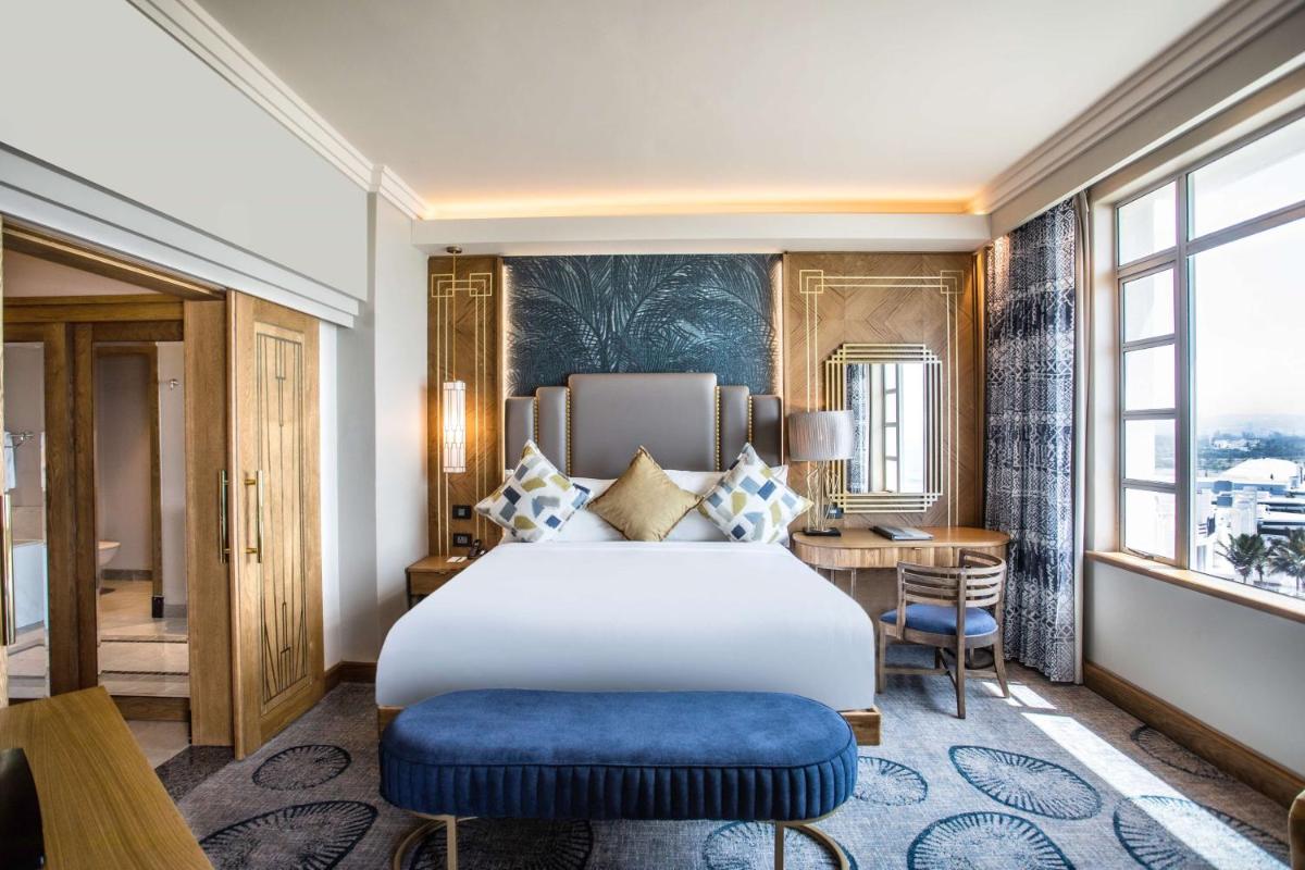 Suncoast Hotel & Towers - Housity