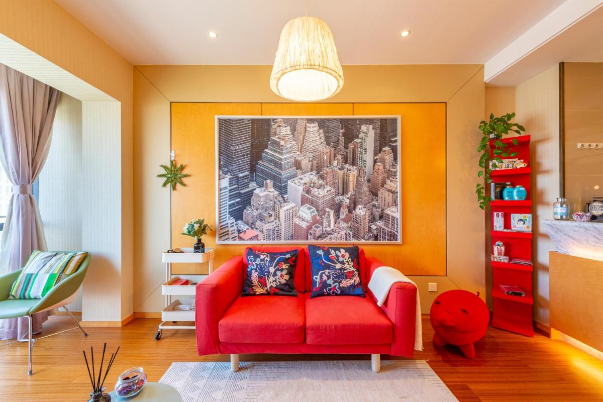 Sunshine Travelers Business Apartment - Housity