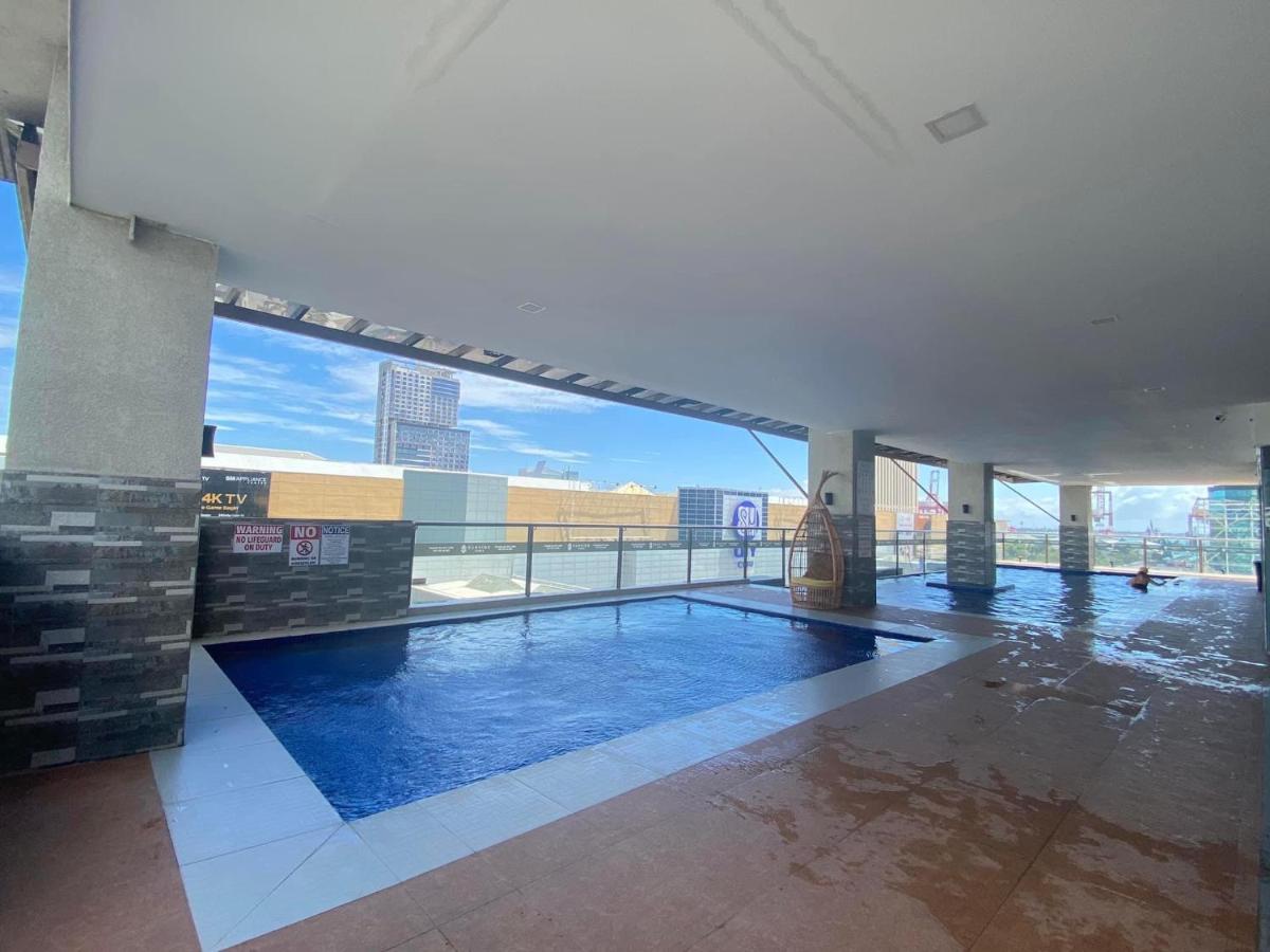 Suitetrails - SV 2118 Sunvida Tower- SM City Cebu - Spacious Studio Type Condo with WIFI