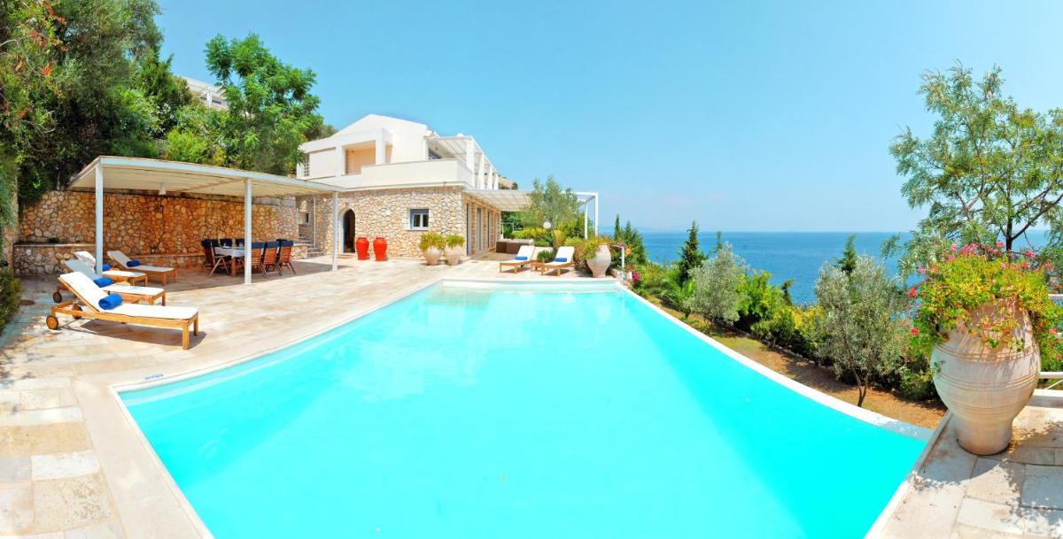 Corfu Luxury Villas - Housity
