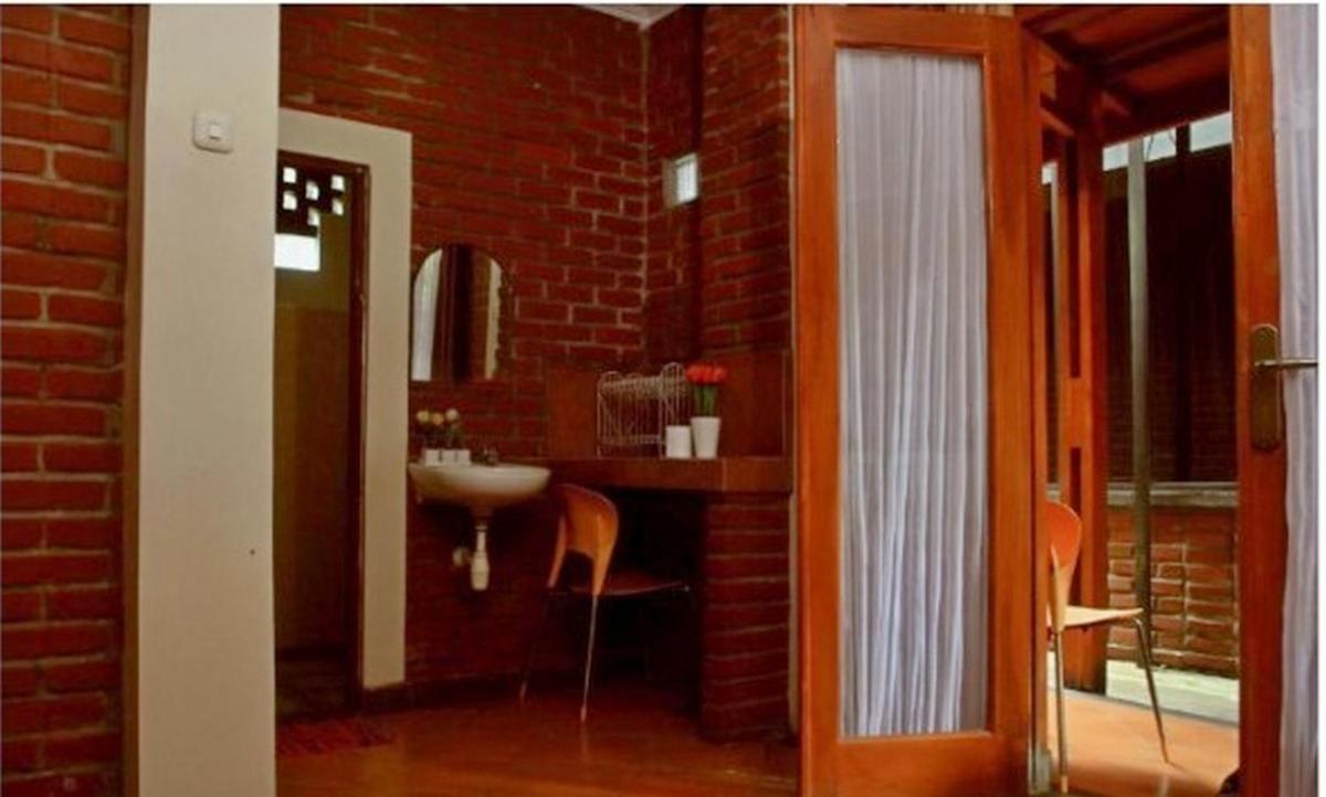 Bantal Guling Villa - Housity