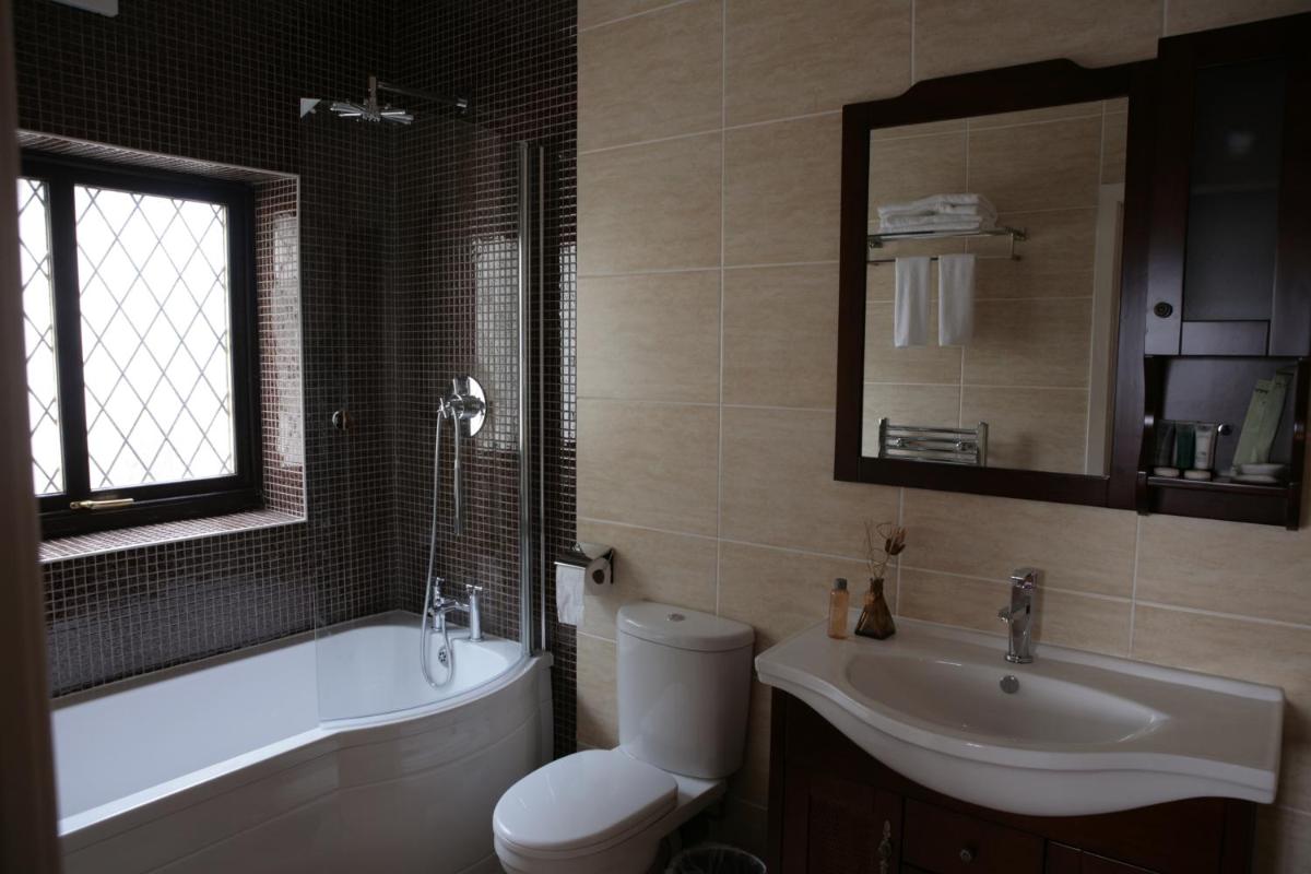 The Plough Inn - Housity
