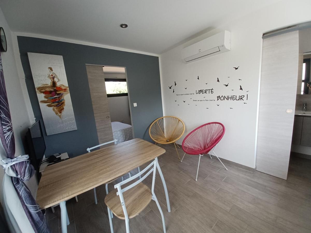 Mini villa a Lecci, Proche de la mer - Housity