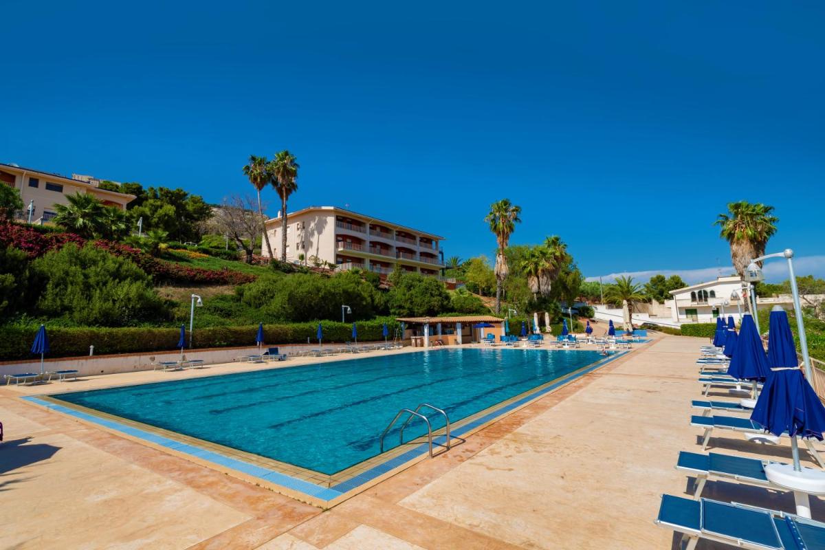 Aparthotel Isabella - Housity