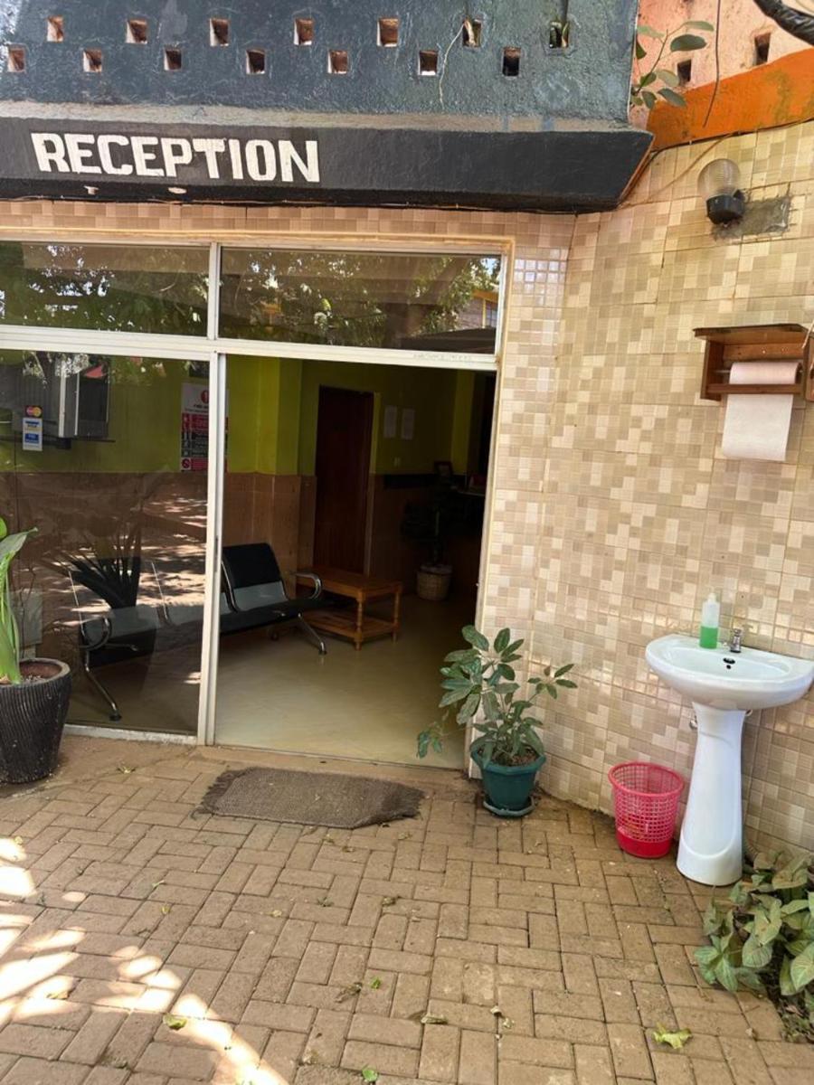 Rozala Motel - Housity