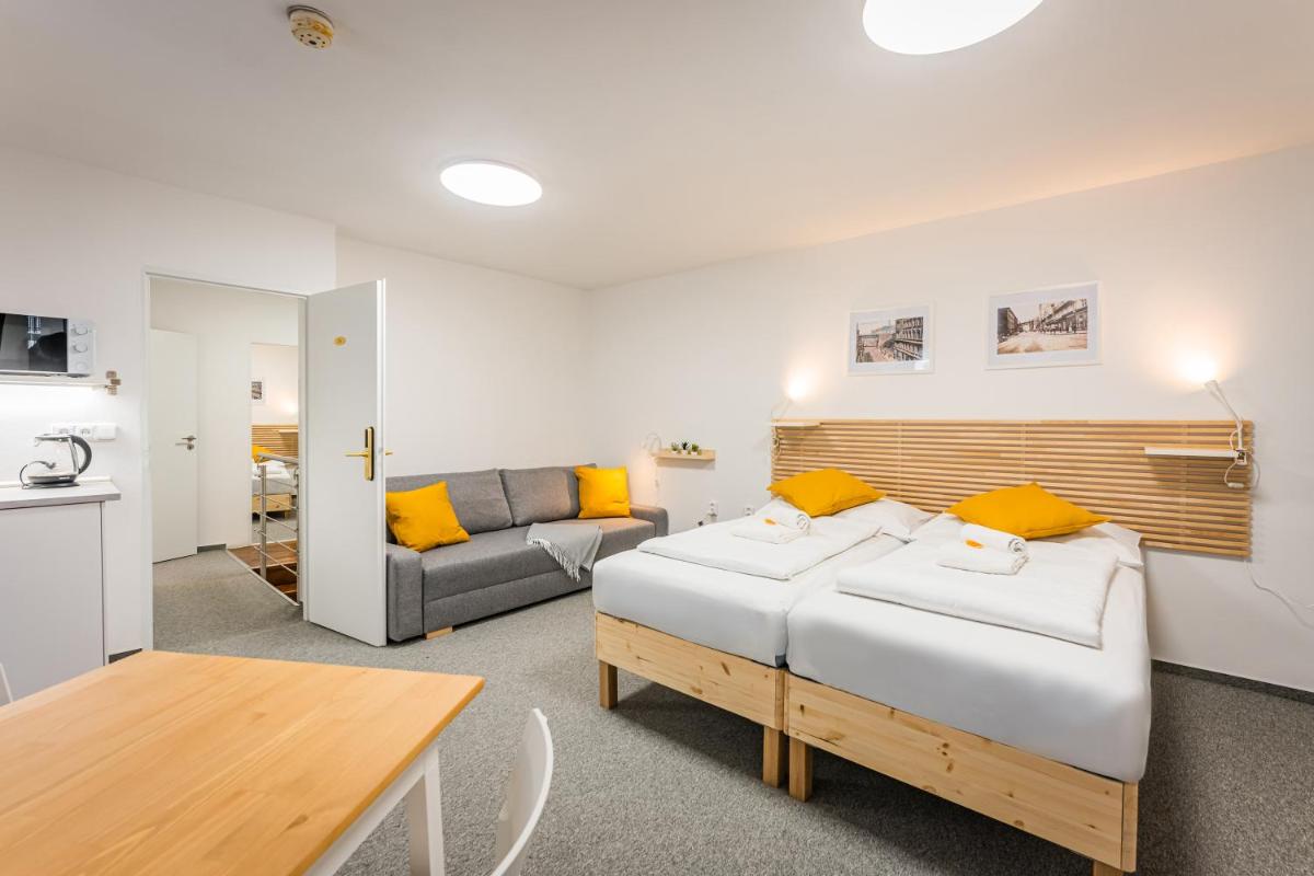 Self-service Hotel Ostaš Praha - Housity