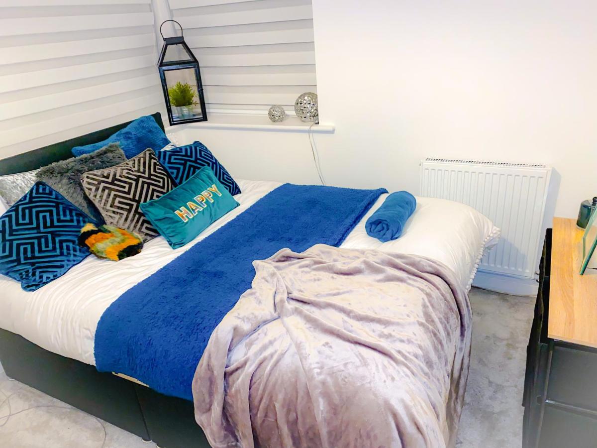 Royal Rooms Retreat at Etihad Sports City & Bespoke Royal Brunch Add On Available - Housity