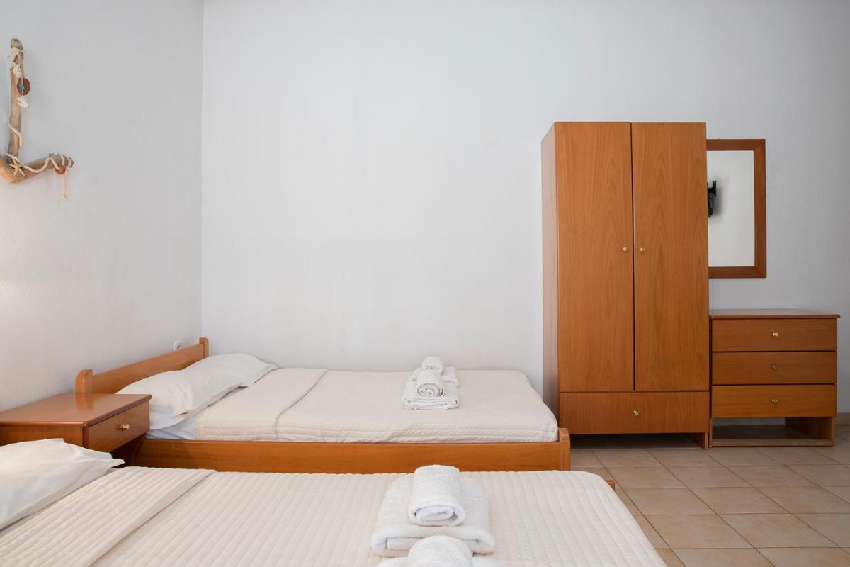 Gravanis Studios - Housity
