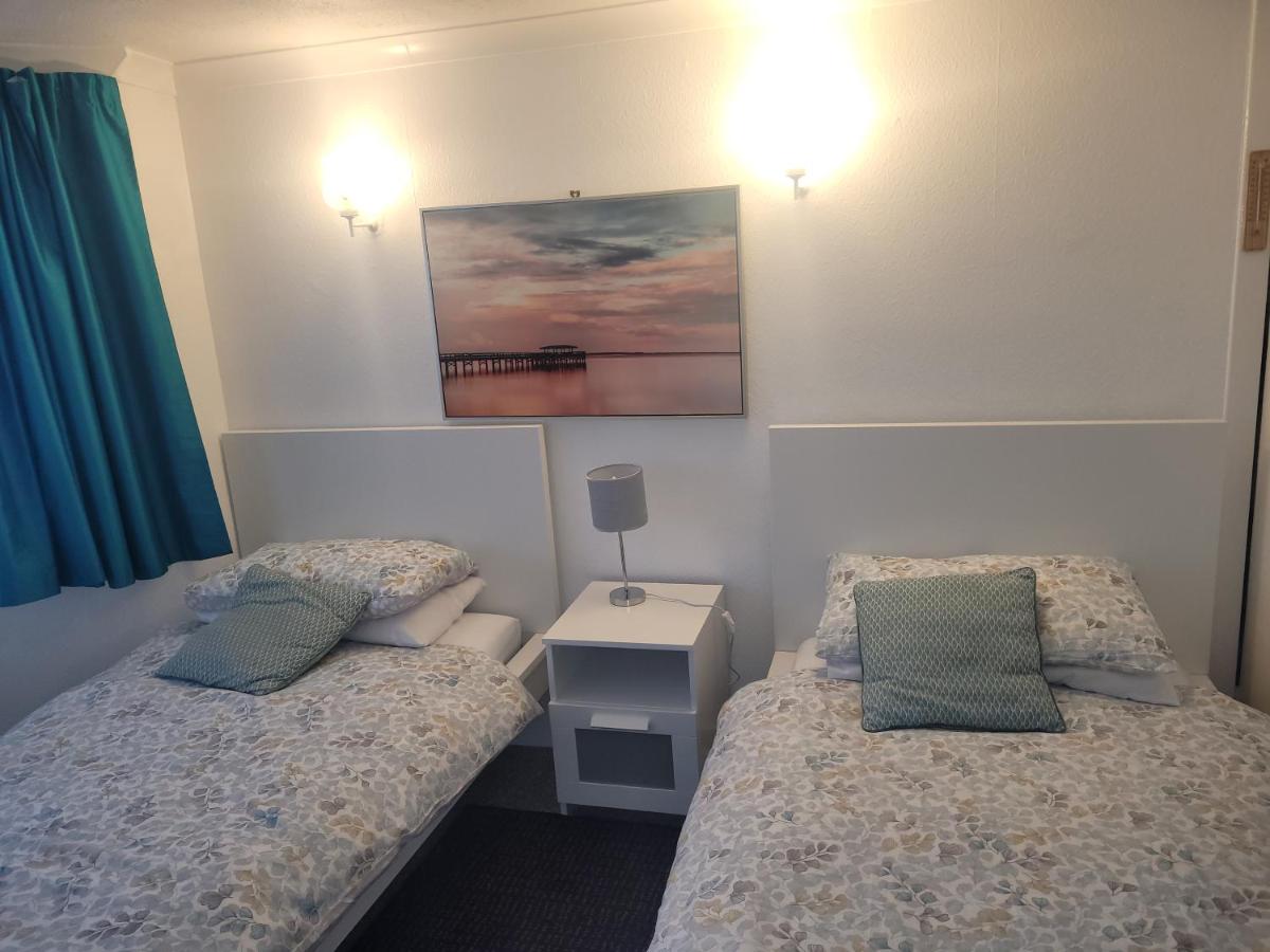 DENHOLM Beds - Housity