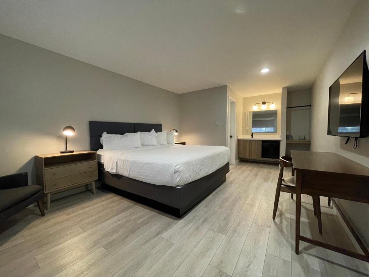 Arizona Sunset Inn & Suites - Housity