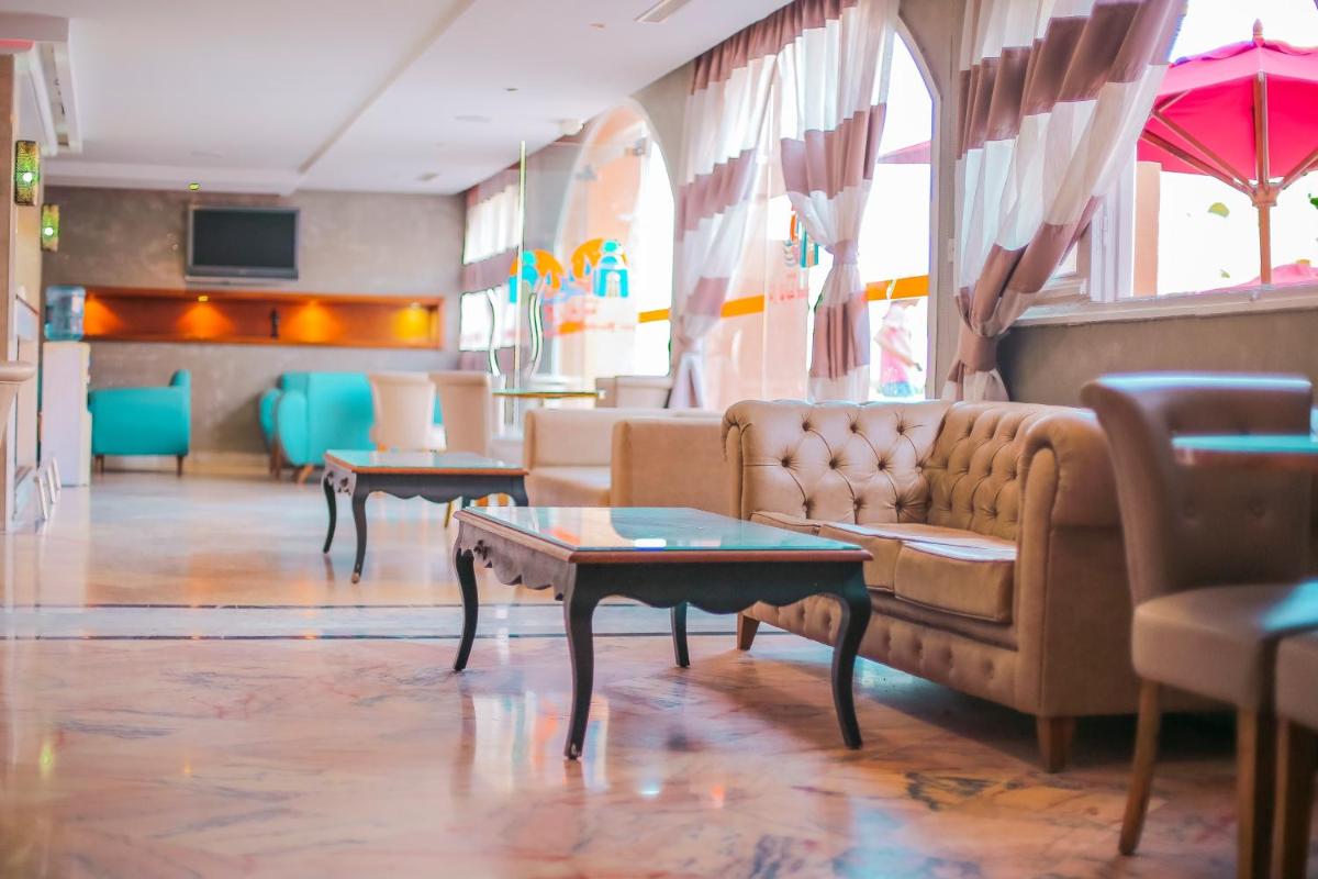 Hotel Marabout - Families and Couples Only - Housity