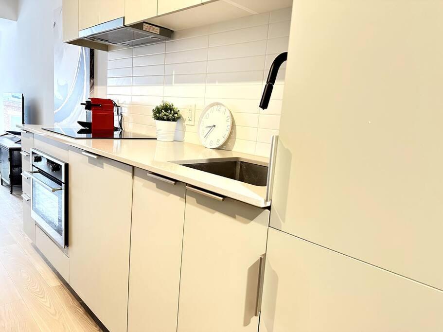 1406 Sainte Elisabeth - SuiteTrails