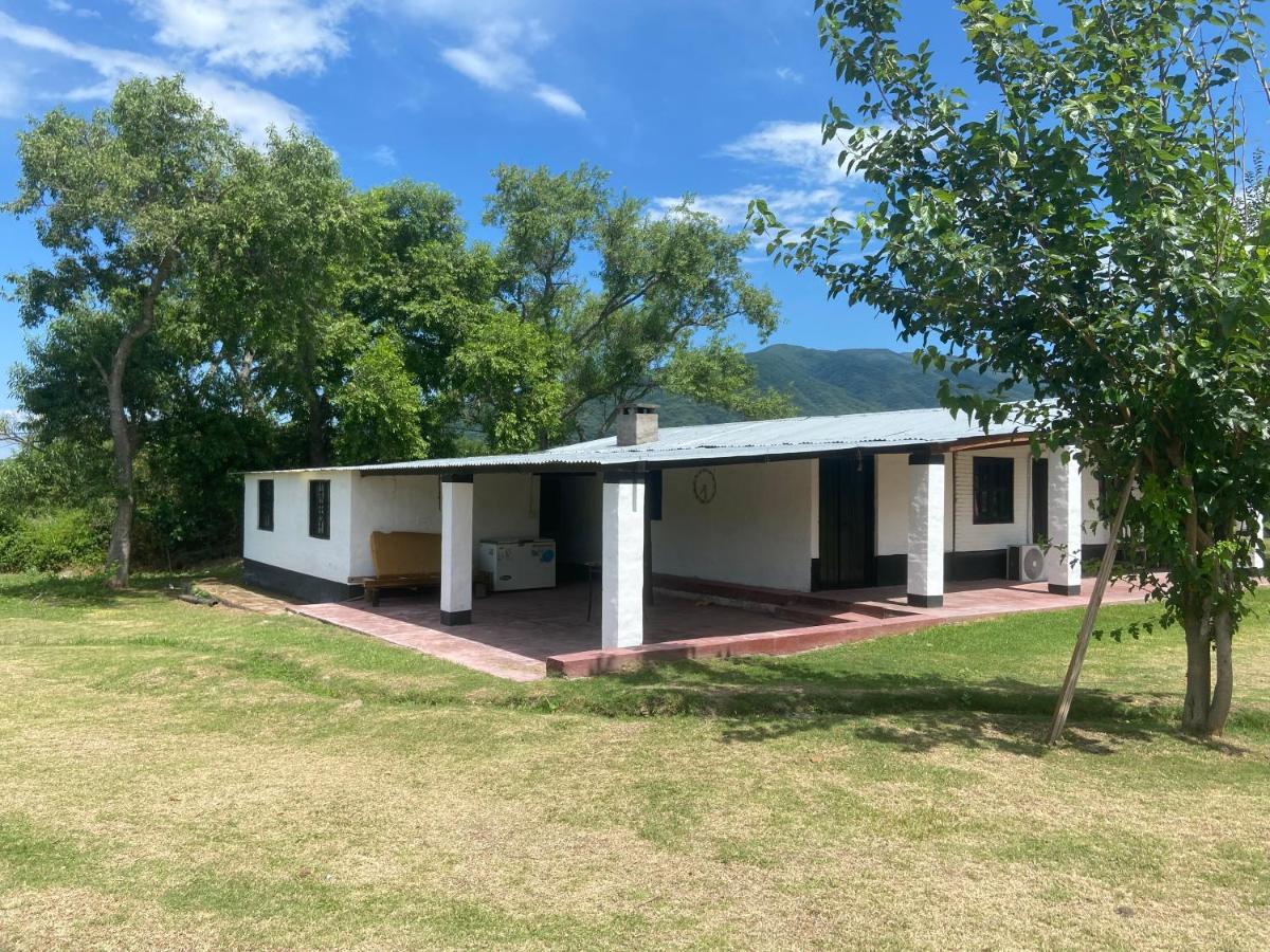 Cabañas La Escondida - Housity