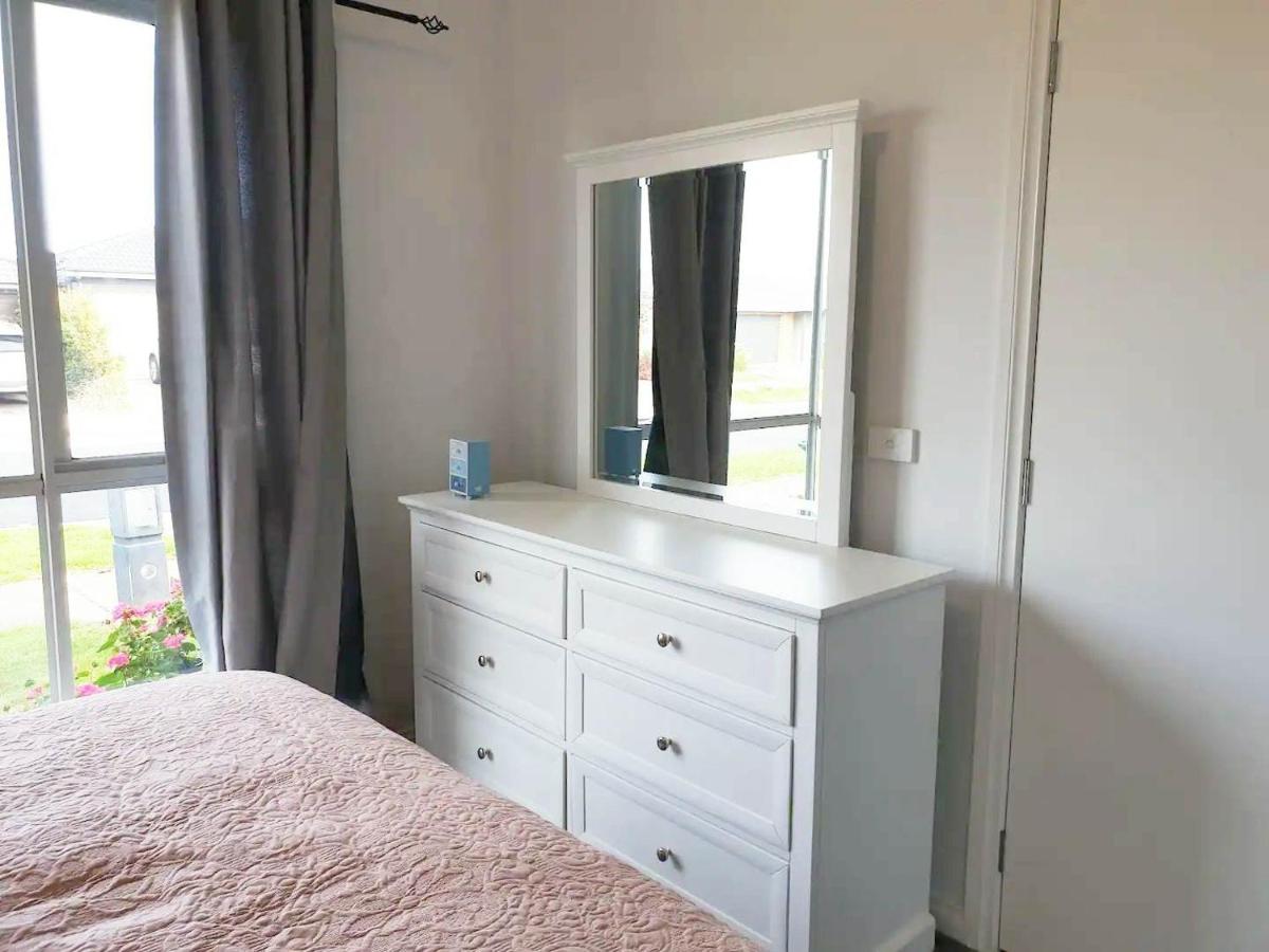 Snug & cozy ensuite in a new house - Housity