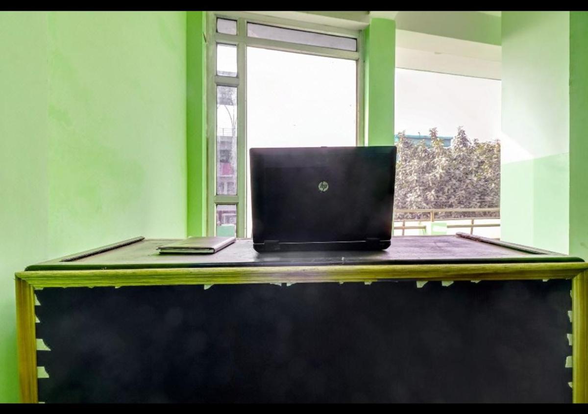Dev Guest House By WB Inn - Housity