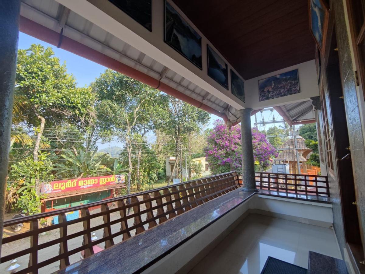 Mangalappillil Homestay - Housity