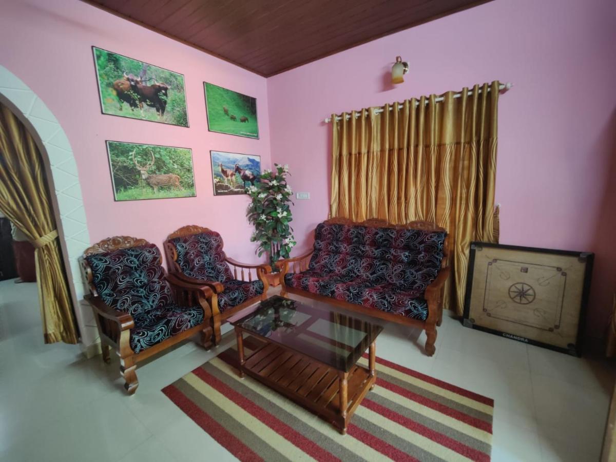 Mangalappillil Homestay - Housity