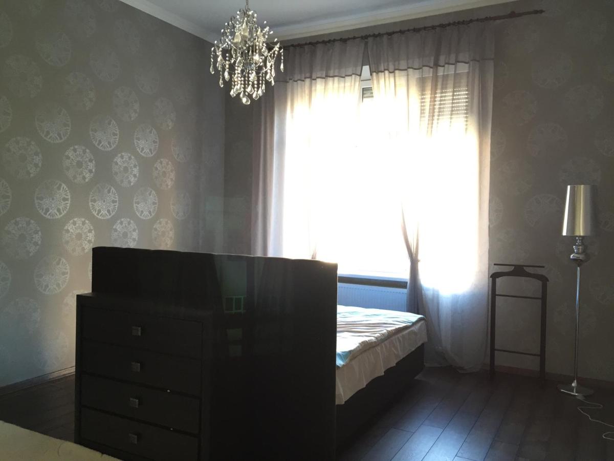 Suitetrails - Mukachevo Centre Apartment