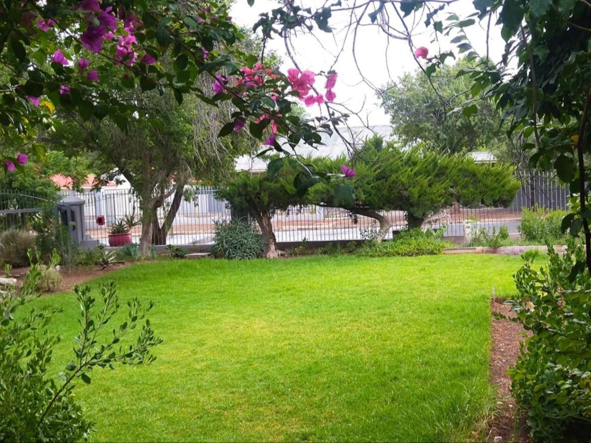 Royal Karoo Cottage unit 1 - Housity