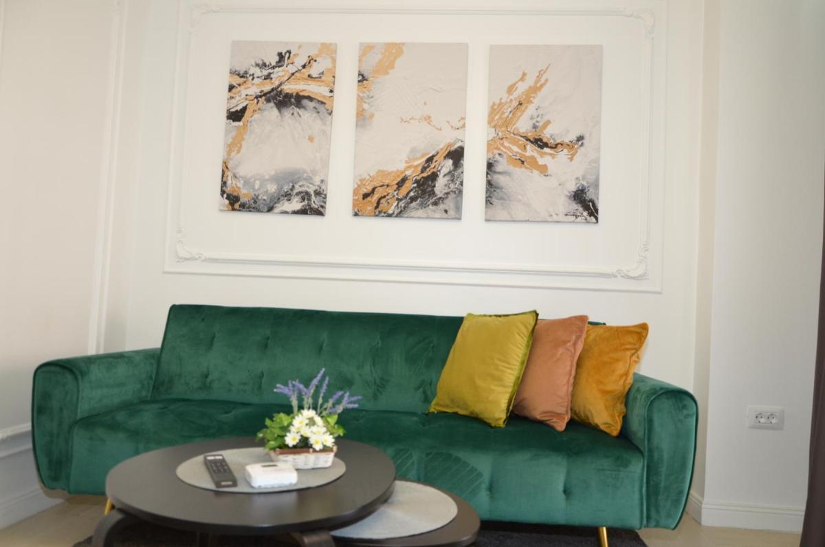 Luxury City Studios - Housity