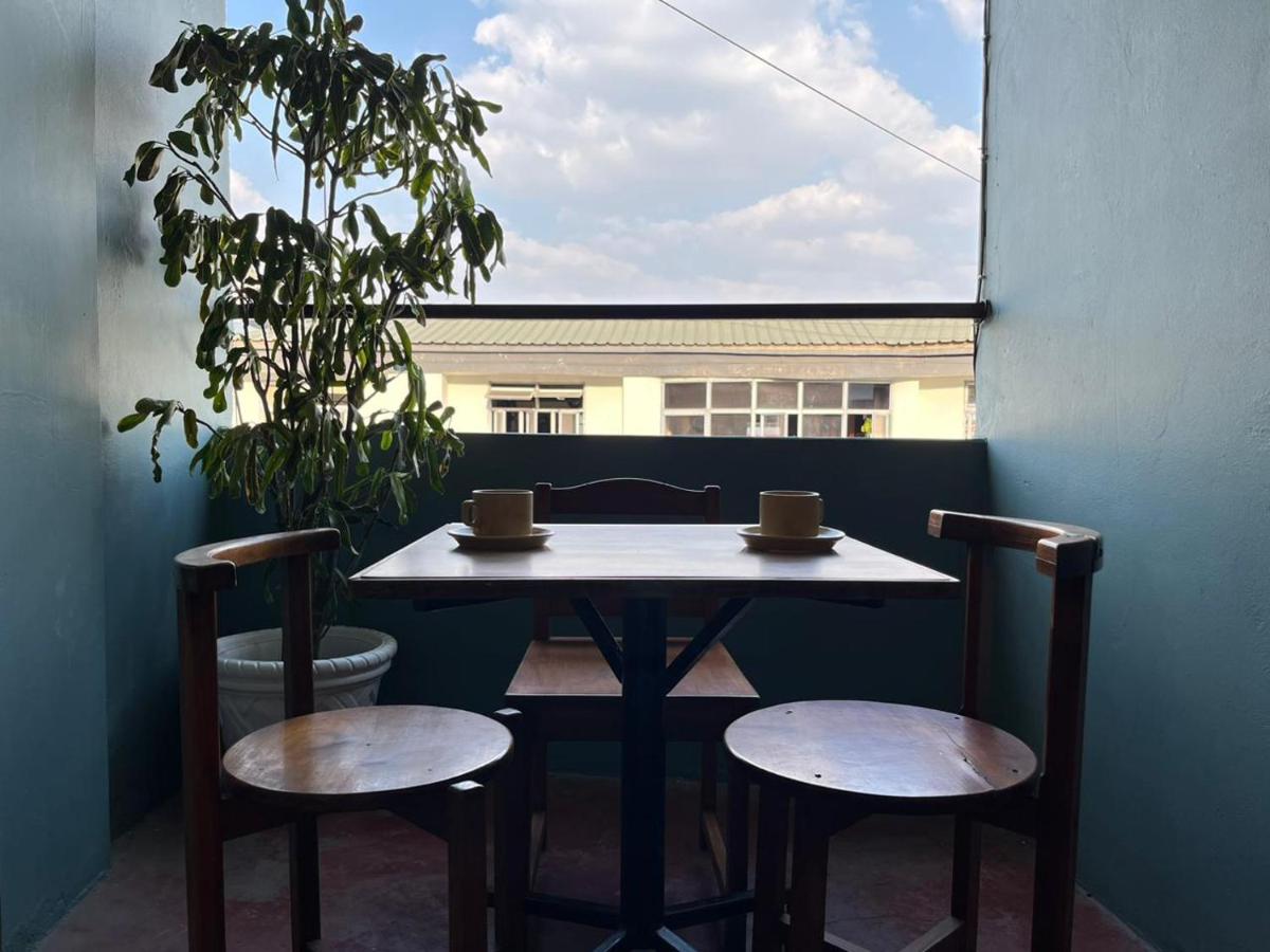 Jojos Nascere - Housity