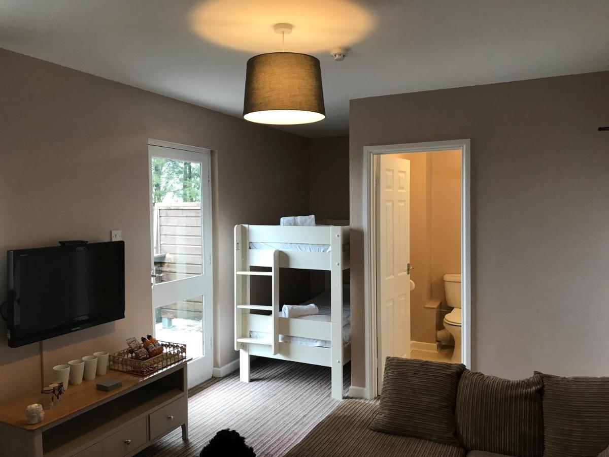 Colliford Lake Tavern & Holiday Park - Housity