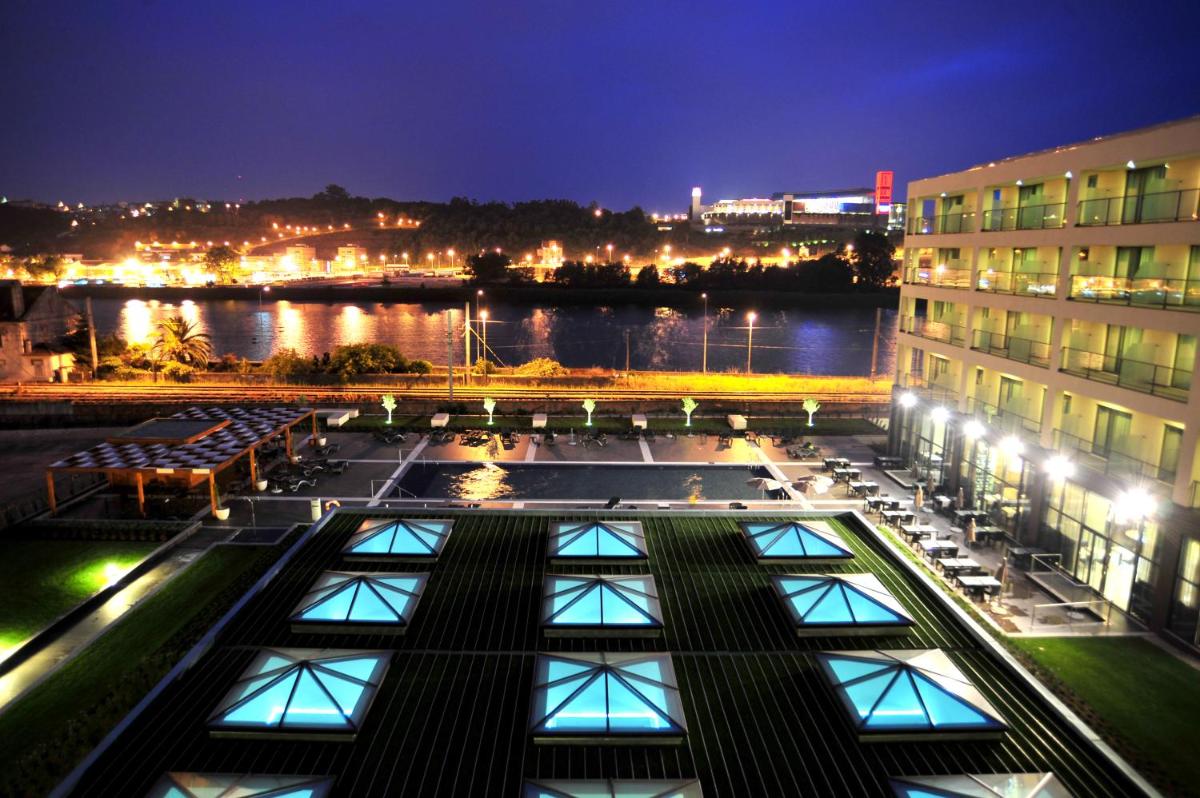 A piscina em ou perto de Vila Gale Coimbra