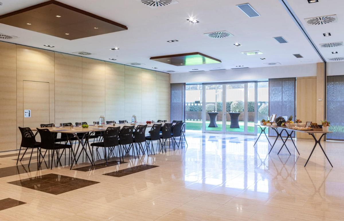 Zona business o sala de conferencias en Hotel Macià Real De La Alhambra