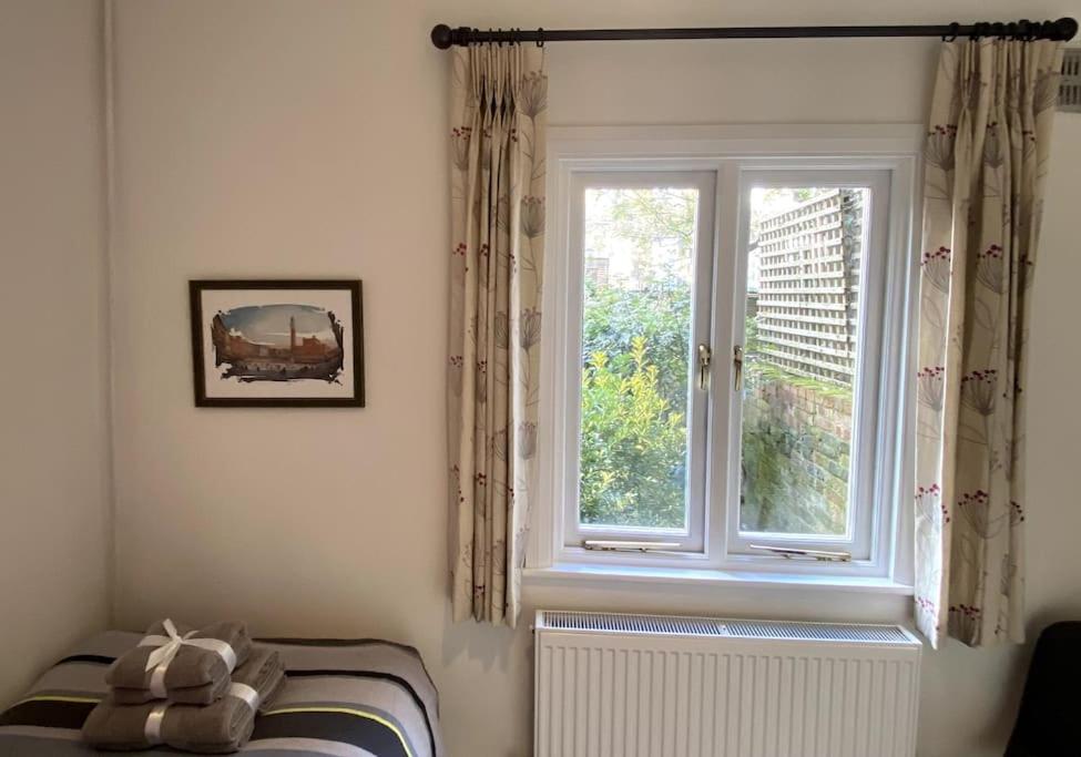 Suitetrails - Spacious 2 Bedroom Apartment in Maida Vale