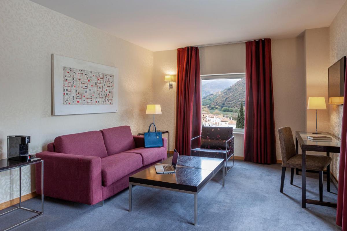 Zona de estar de Hotel Macià Real De La Alhambra