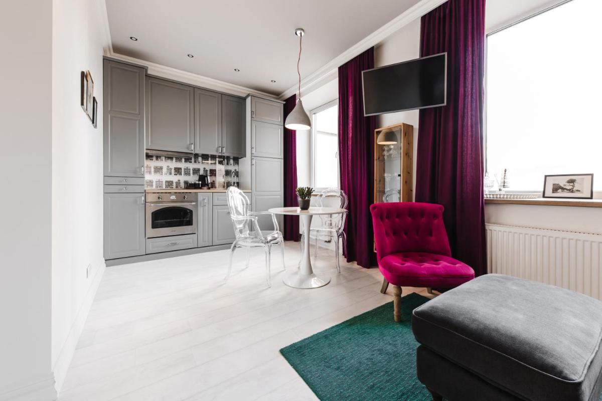 Charming Apartment in Kaunas Old Town by URBAN RENT - Housity