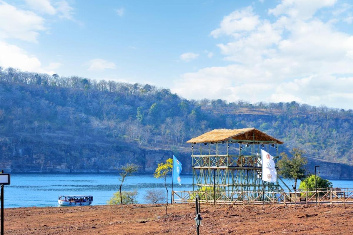 Suitetrails - Gandhisagar Forest Retreat