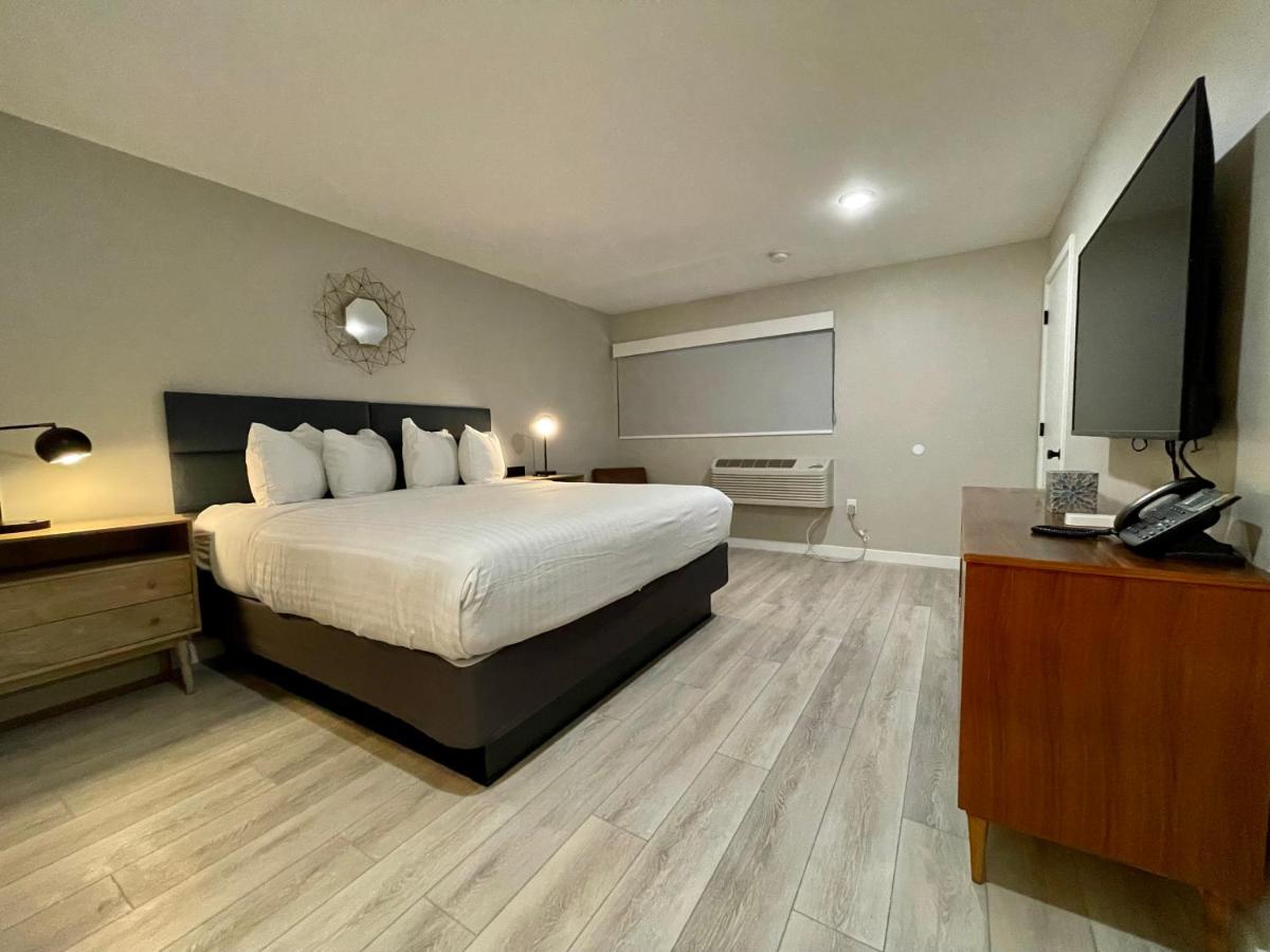 Arizona Sunset Inn & Suites - Housity