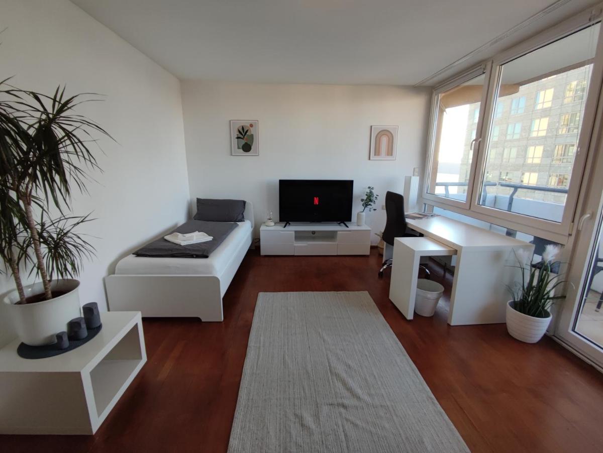 ZEN Apartment - spacious for 7 - central - kitchen - Housity