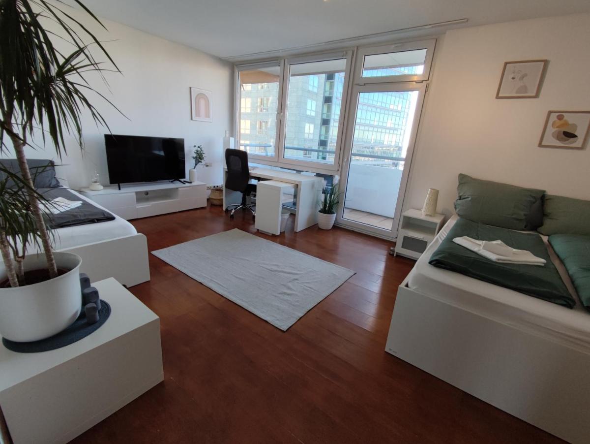 ZEN Apartment - spacious for 7 - central - kitchen - Housity