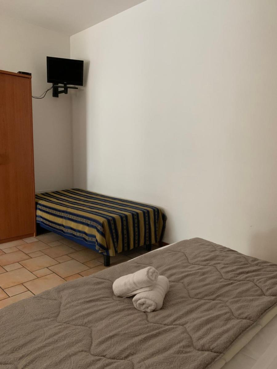 Hotel Lory Ficarolo - Housity