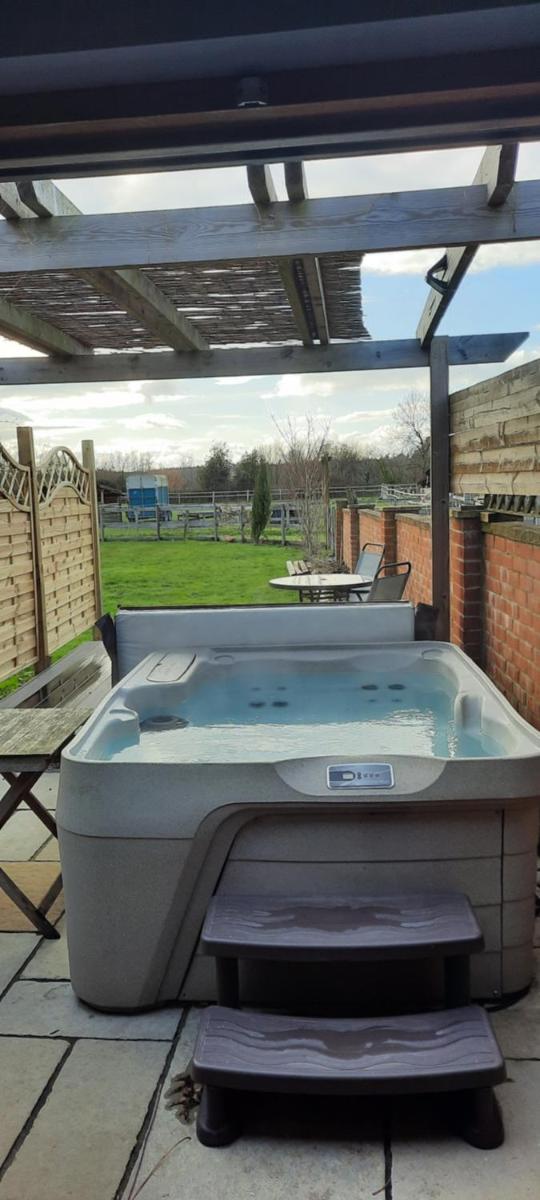 Blashford Manor Farmhouse - New Forest Cottage - Housity