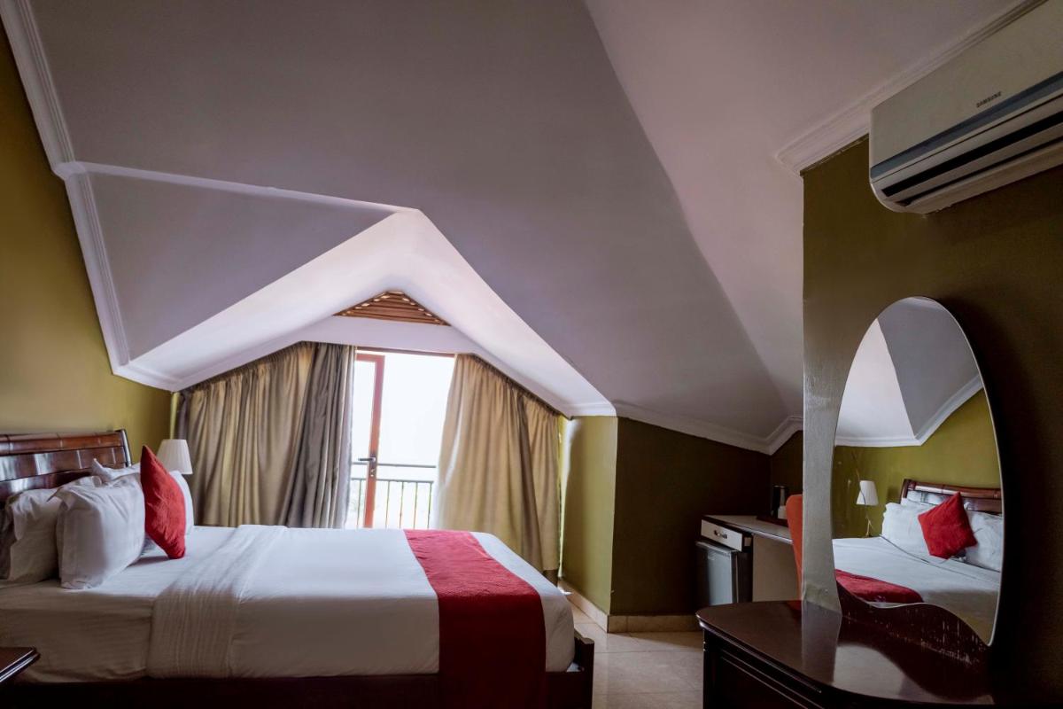 Suitetrails - Legend Boutique Hotel