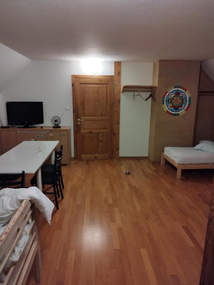 Twój Azyl - Housity