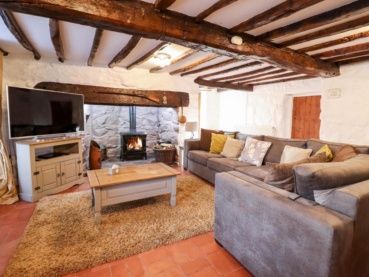 Hen Argoed Cottage - Housity