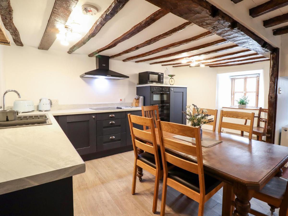 Hen Argoed Cottage - Housity