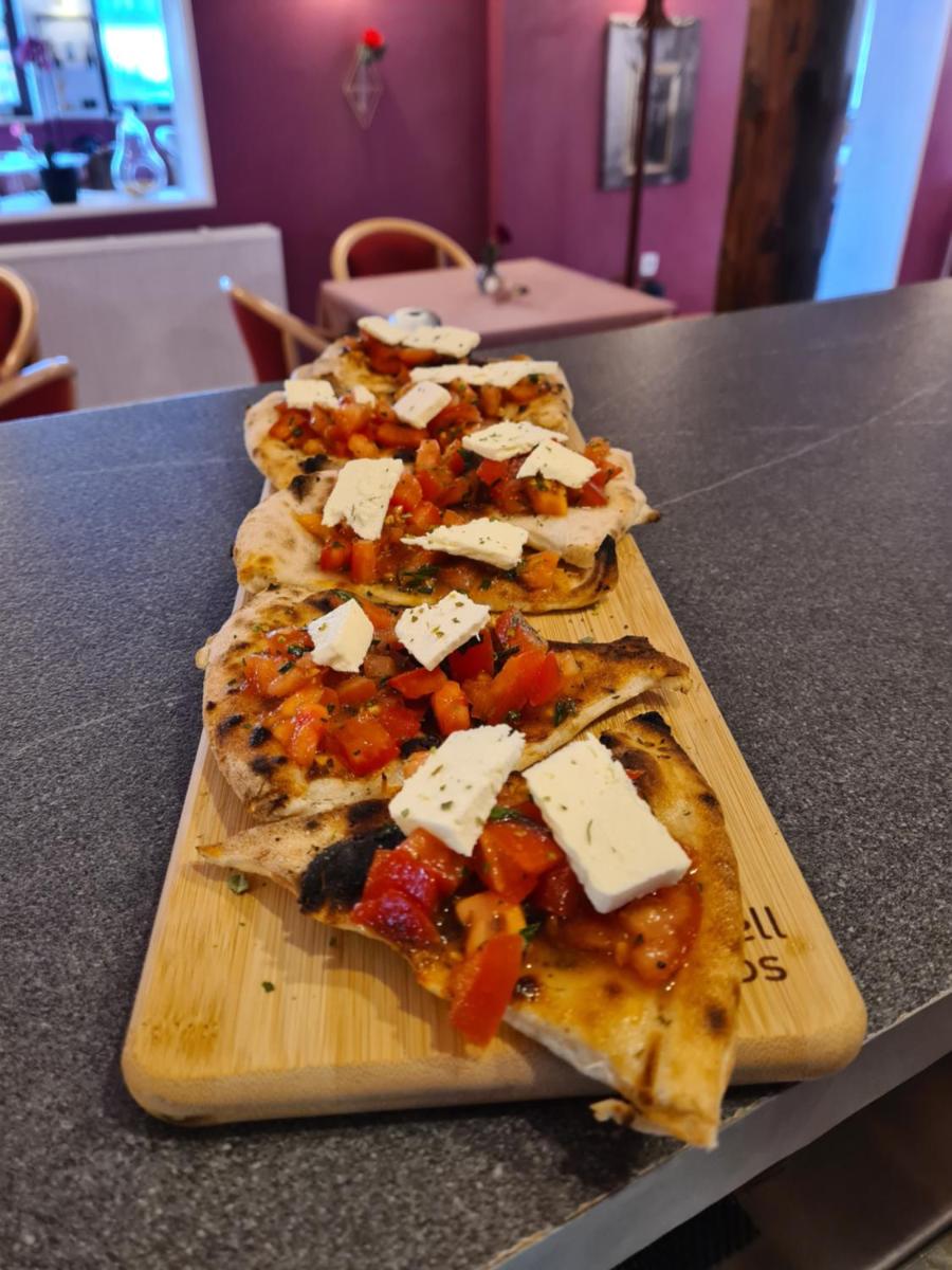 Pizzeria Pension Damiano - Housity