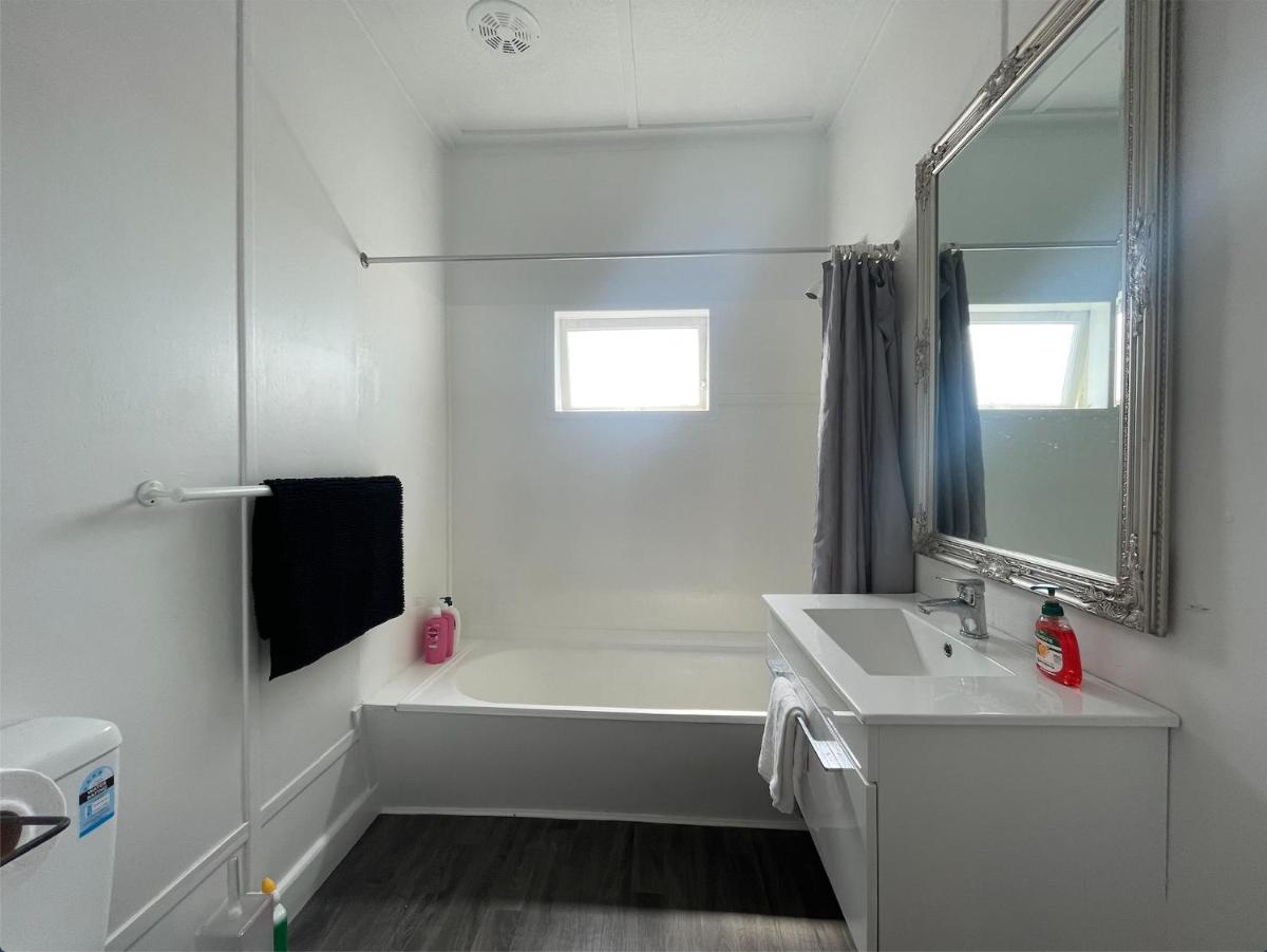 Beach Front Cottage Napier - Housity