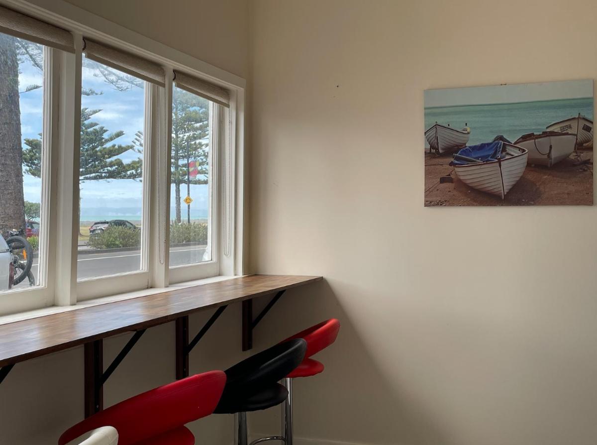 Beach Front Cottage Napier - Housity